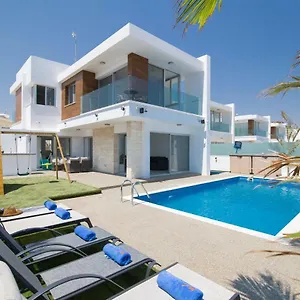 Lynn Boutique Beachfront Ayia Napa